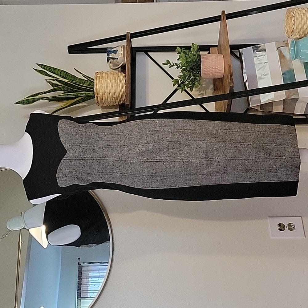 Venus Classy Sleeveless Wool Dress Outlined in Black, Medium Size.